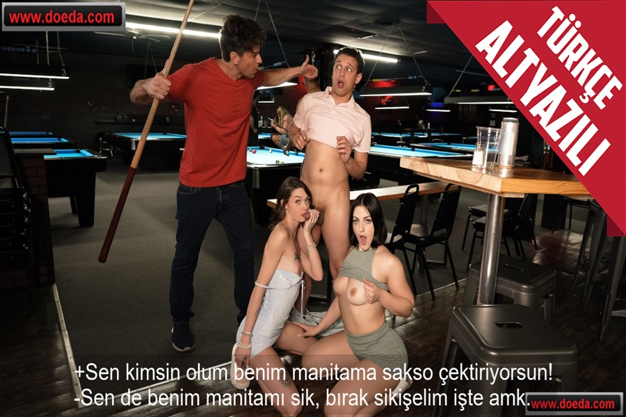 Sevgilisi Sikmesi İçin İncecik Zarif Bir Kız Getirip Amına Top Sokturdu