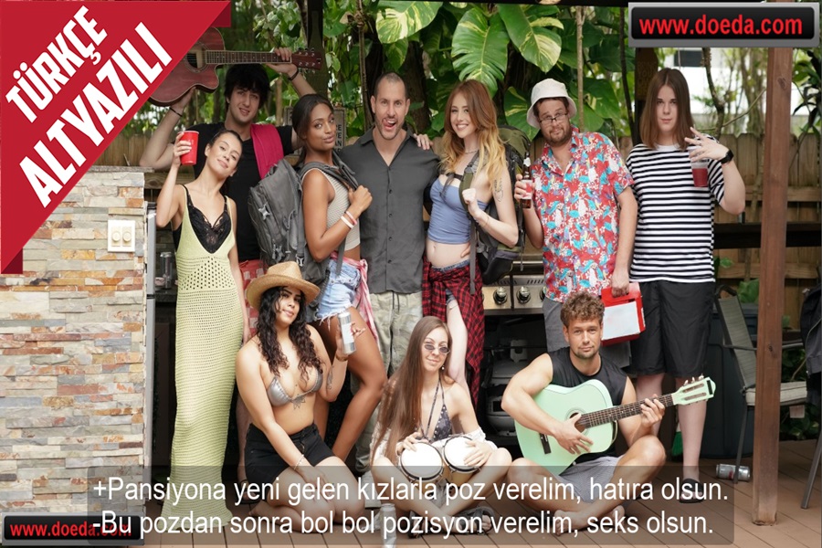 Pansiyon Satın Alan Adam Bedava Konaklayan Gençlerin Sikişmesini Sağladı